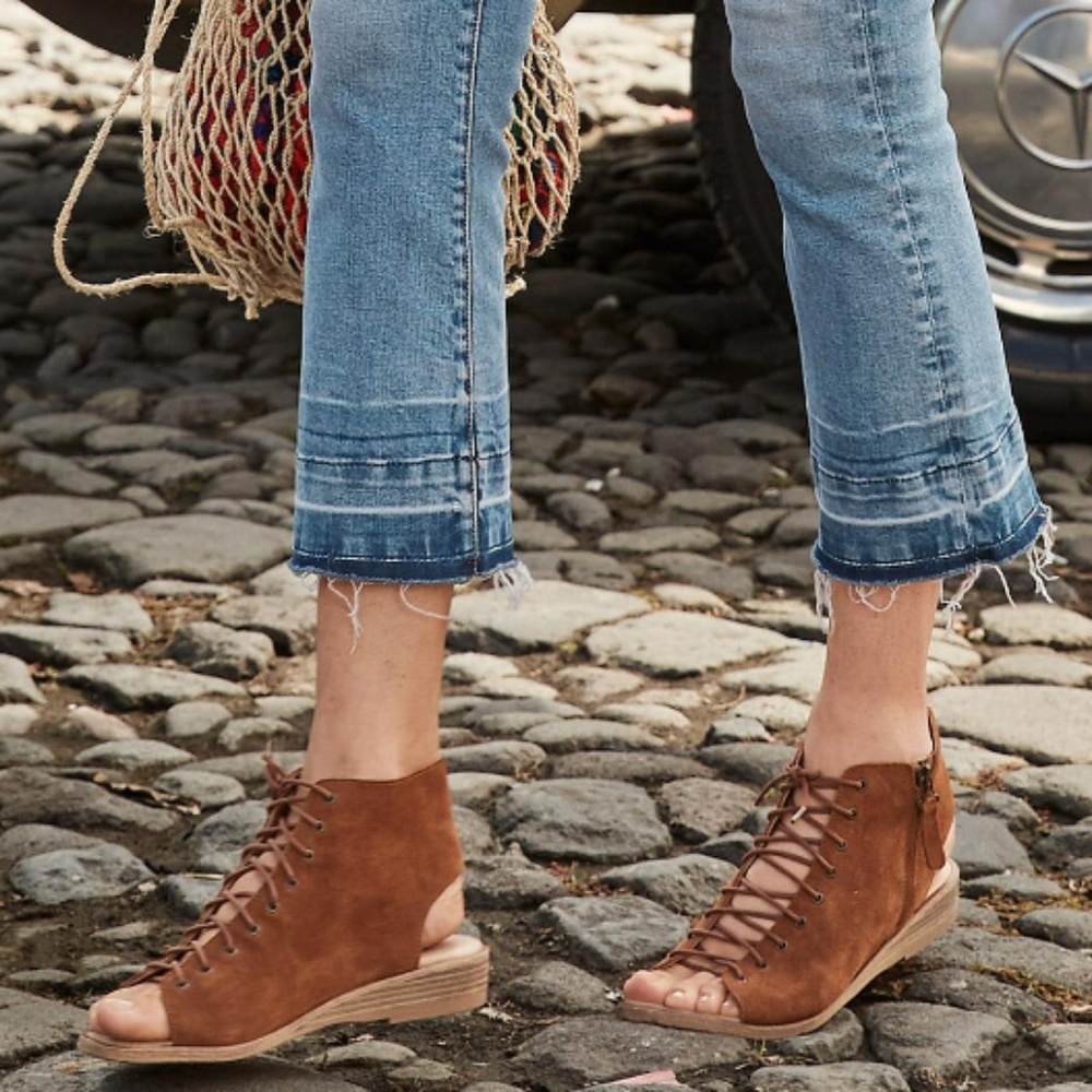❤️LAST PAIR❤️🌿SUEDE TOVA SANDALS🌿 - Picture 2 of 8